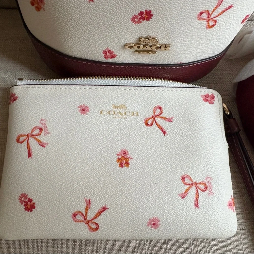 Coach Dempsey Drawstring Bucket Bag 15 With Bow Print In Chalk Wine & wristlet - Picture 5 of 6